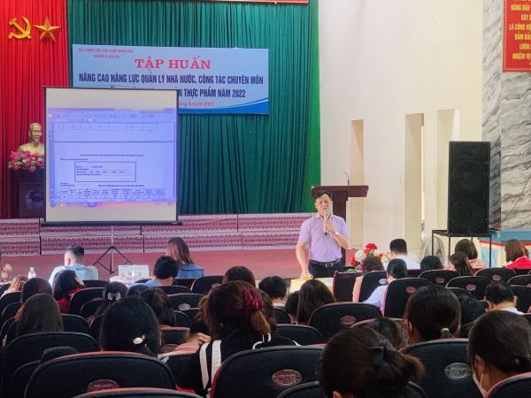 Hỗ trợ tập huấn nâng cao năng lực quản lý nhà nước và công tác chuyên môn nghiệp vụ lĩnh vực an toàn thực phẩm tại huyện Vị Xuyên, tỉnh Hà Giang