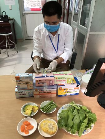 Kiểm tra, giám sát an toàn thực phẩm phục vụ kỳ họp  Hội đồng nhân dân tỉnh và Đại hội đại biểu Đảng bộ Bộ đội Biên phòng  tỉnh Hà Giang